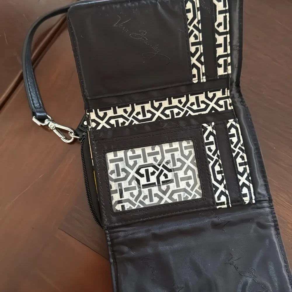 VERA BRADLEY DOGWOOD FLORAL WALLET PURSE QUILTED BAG YELLOW BLACK - Picture 5 of 6